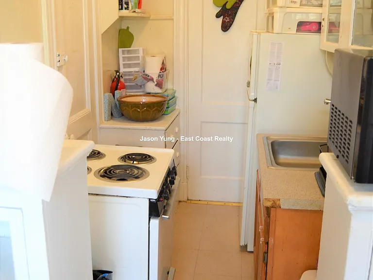 232 Kelton St #17 — Photo 4