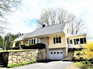 14 Crawford St, Northborough, MA 01532