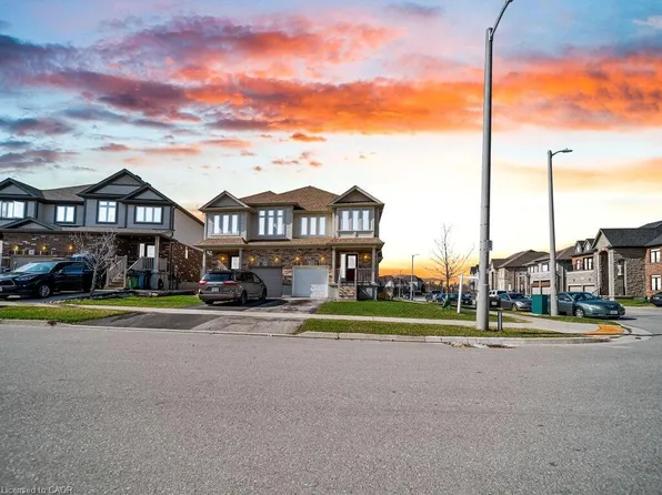 3 McCann St, Guelph, ON N1G 0A8