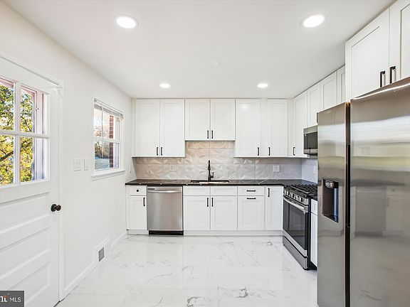 3rd image of 5201 Montgomery St