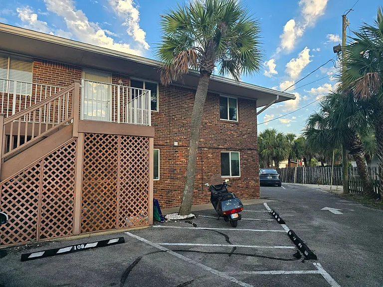 315 Bream Ave #207 — Photo 44