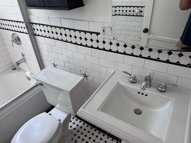 4307 York Blvd — Photo 18