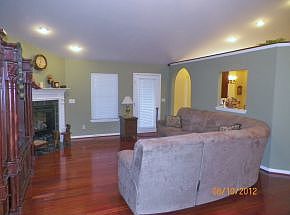 4th image of 22309 Dakota Dr