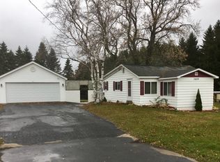 7059 Secor Rd, Traverse City, MI 49685