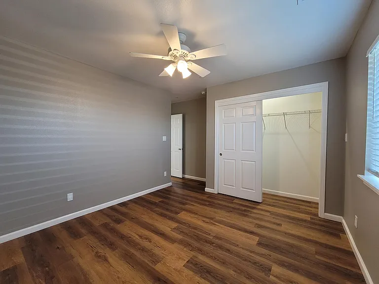 5503 Longview Dr #C — Photo 10