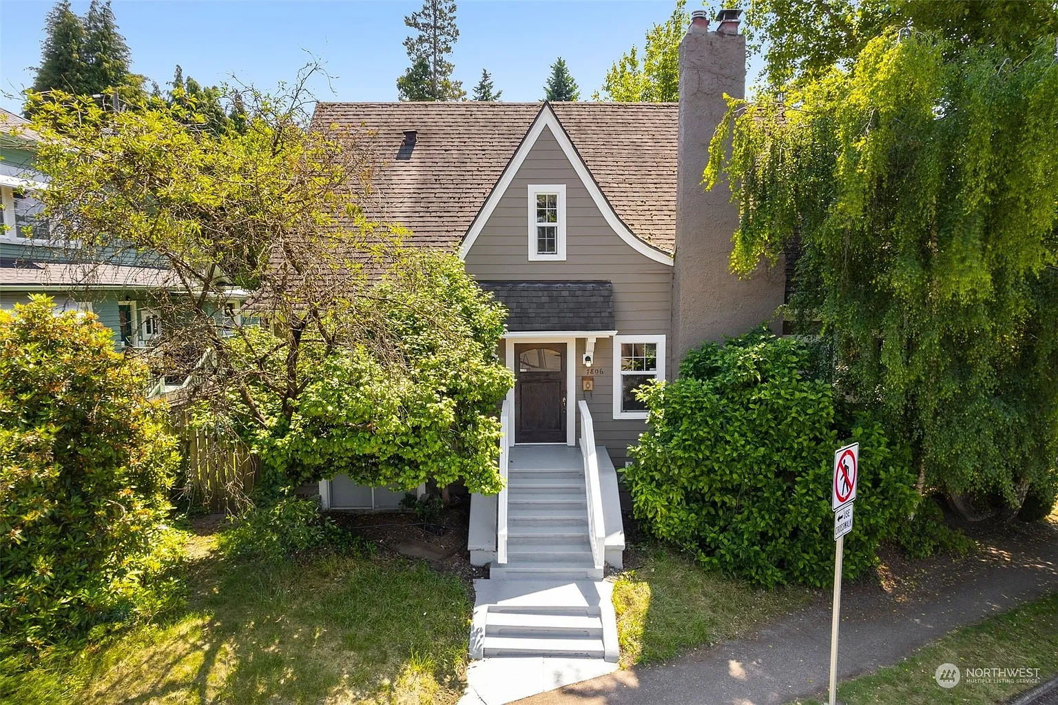 7806 Lake City Way NE photo 1