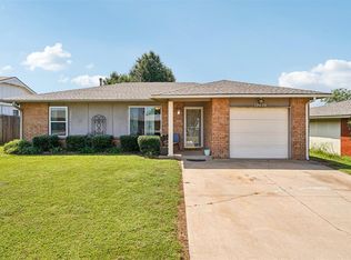 12424 Southgate Dr, Yukon, OK 73099