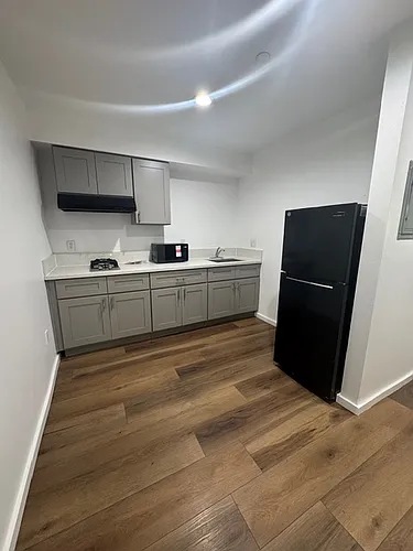325 N Fickett St Photo 1