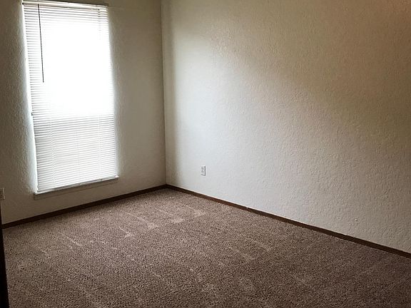 4th image of 600 N Blackwelder Ave #0