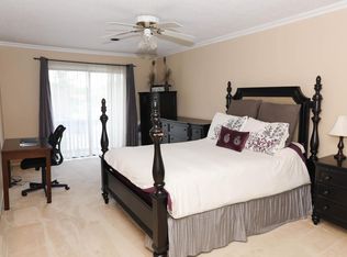 372 Westgate Dr, Edison, NJ 08820