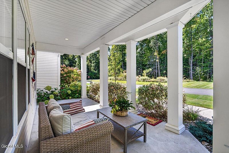 5th image of 1410 Cosgrove Drive