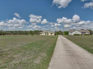 3825 Brooke Lakes Dr, Fort Meade, FL 33841
