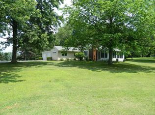 129 Clearview Rd, Aliquippa, PA 15001