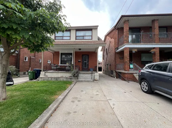 366 Lauder Ave Floor 2, Toronto, ON M6E 3H8