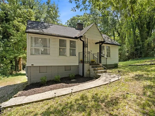 3383 Lawrence St, Scottdale, GA 30079