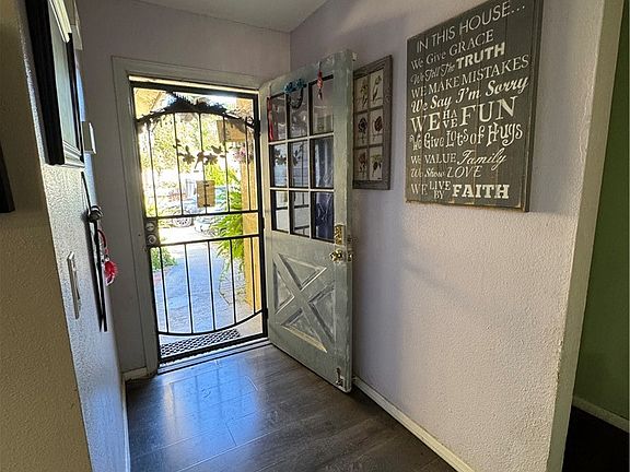 4th image of 8943 Delano Dr