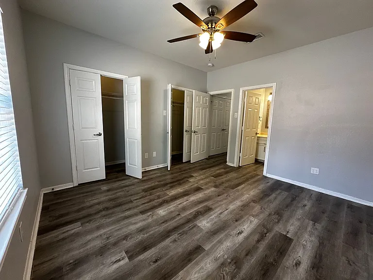 1500-1504 1506 James Ave — Photo 15