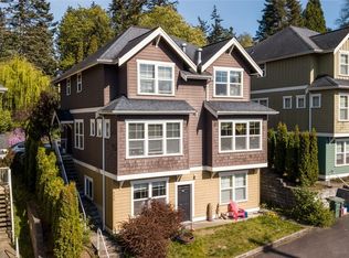 220 Ashley St, Bellingham, WA 98229