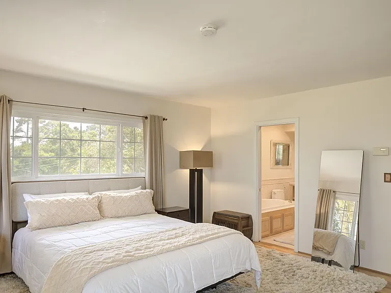 Bedroom #1 - King Bed, En Suite Bath