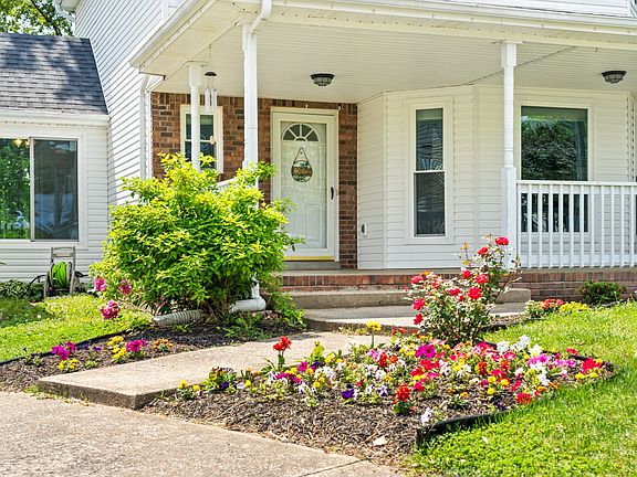 3rd image of 845 Bunny Ct N