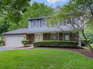 21 Honeyberry Ct, Naperville, IL 60540