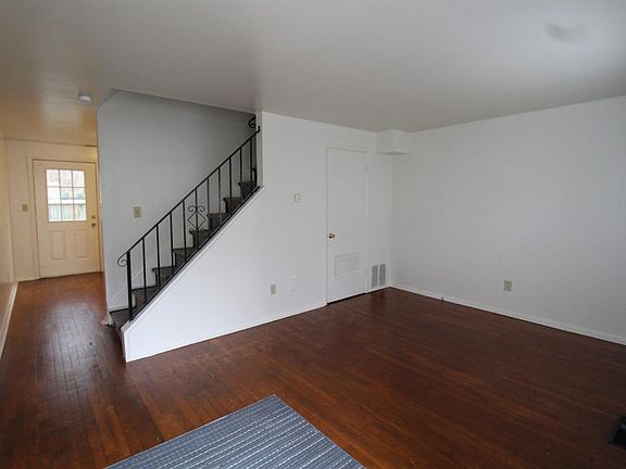 5th image of 1/2 Poplar St