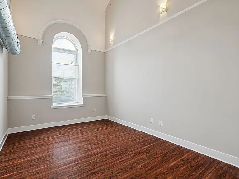 2001 Spring Garden St #305 — Photo 30