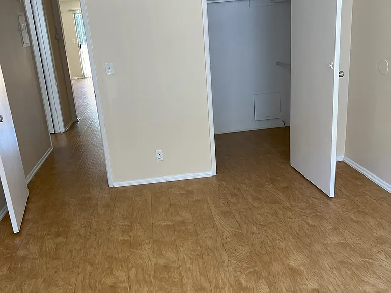 MARGATE VILLA APARTMENTS — Photo 18