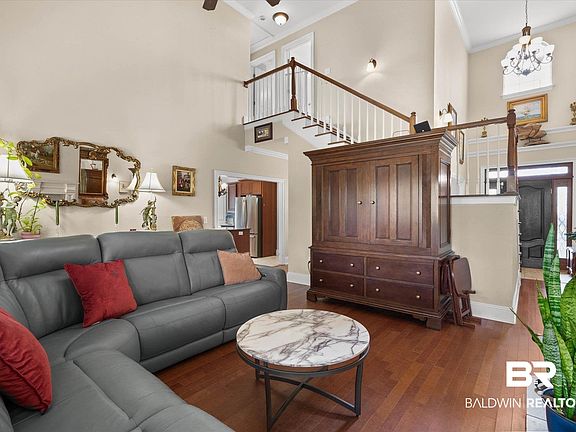 5th image of 11071 Elysian Cir
