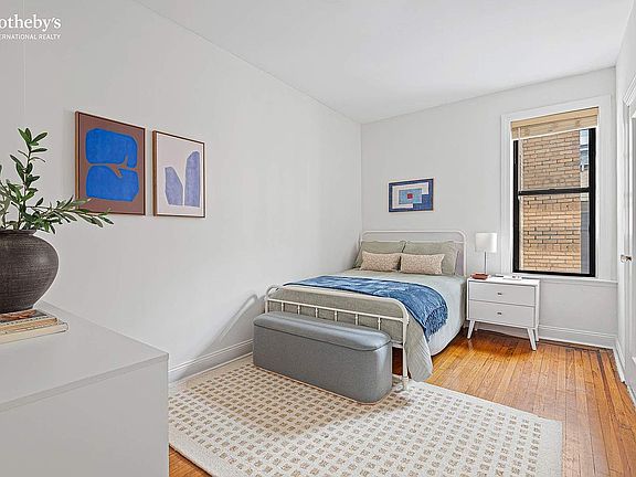 3rd image of 85 Barrow St APT 5R