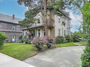 571 Spring St, Newport, RI 02840