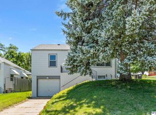 3263 Drexel St, Omaha, NE 68107