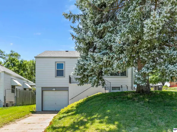 3263 Drexel St, Omaha, NE 68107