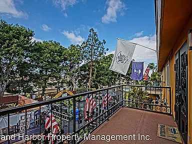 4th image of 4624 W 172nd St APT D