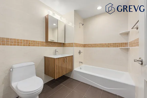 Sold by Global Real Estate Ventures Group LLC | media 13