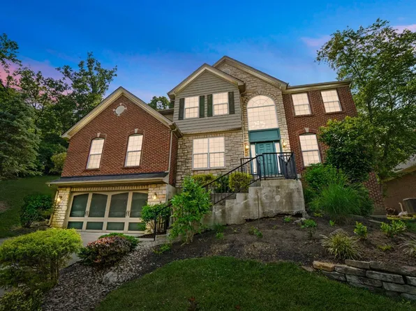 1051 Tuscany Pl, Cincinnati, OH 45226