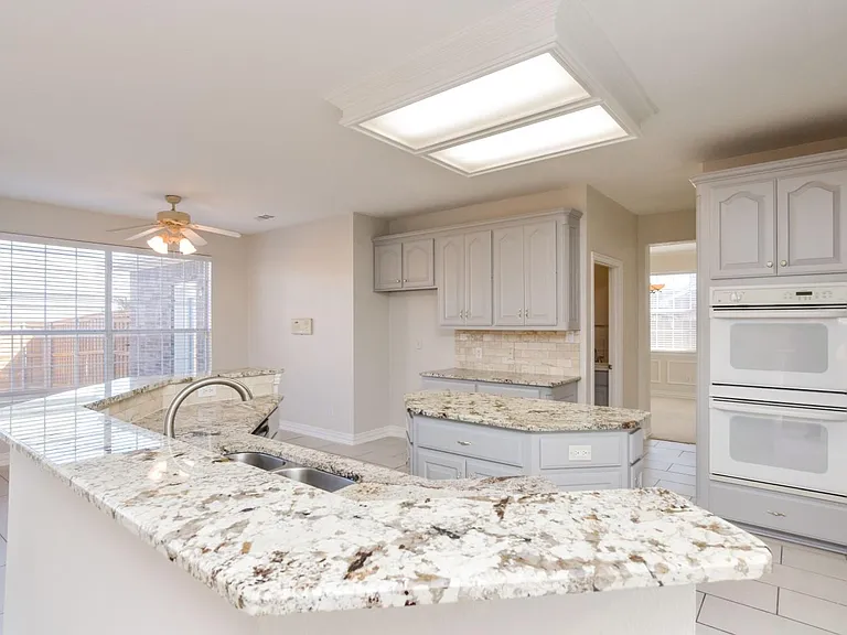 8512 Mesa Verde Dr — Photo 3