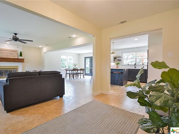 5th image of 3296 Eagle Point West Ave