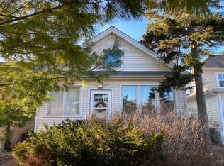 1223 Colgate St, Wilmette, IL 60091