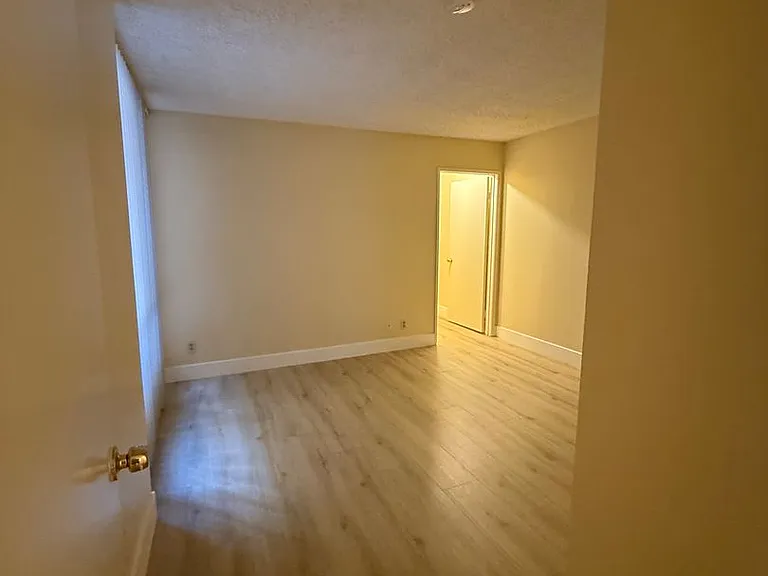 807Bunk — Photo 29