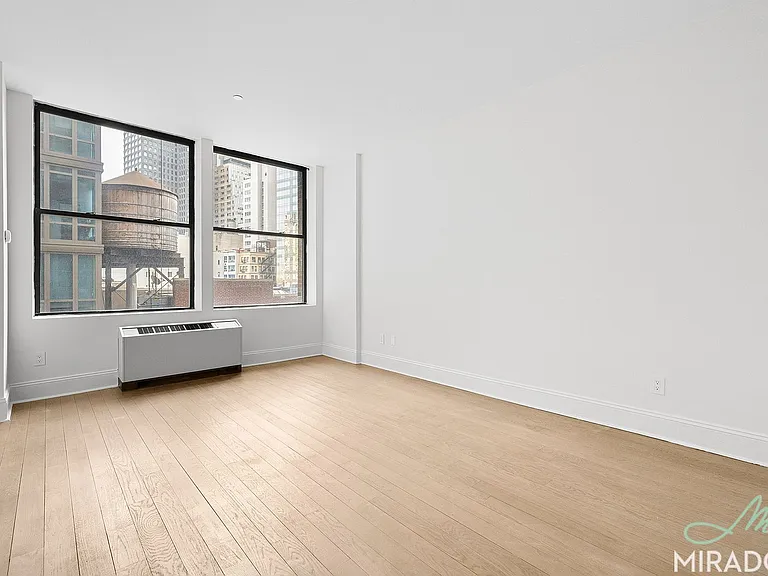 15 Park Row #4A — Photo 3