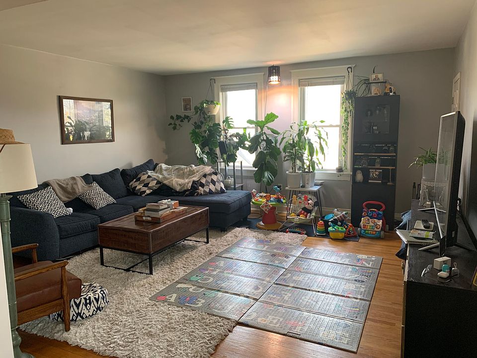 1st image of 326 E North Ave APT 2