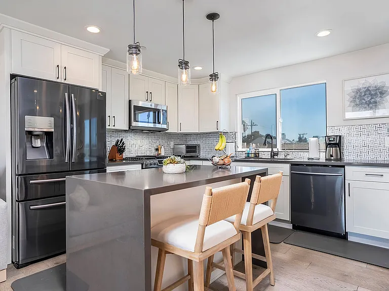 4373 Cleveland Ave #B — Photo 13