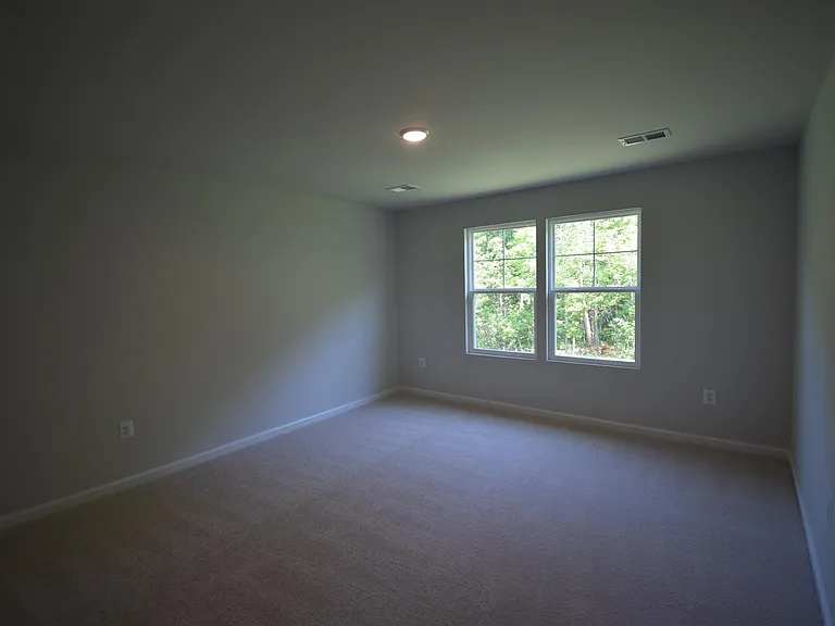 335 Horse Path Dr — Photo 16