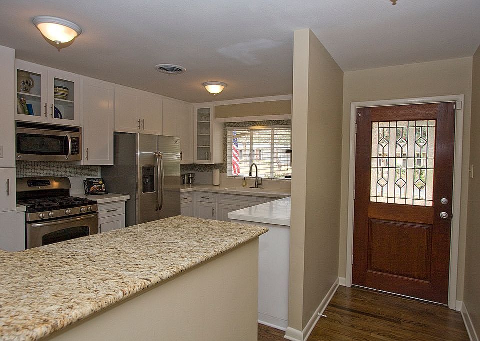 1st image of 434 Oakleaf Dr