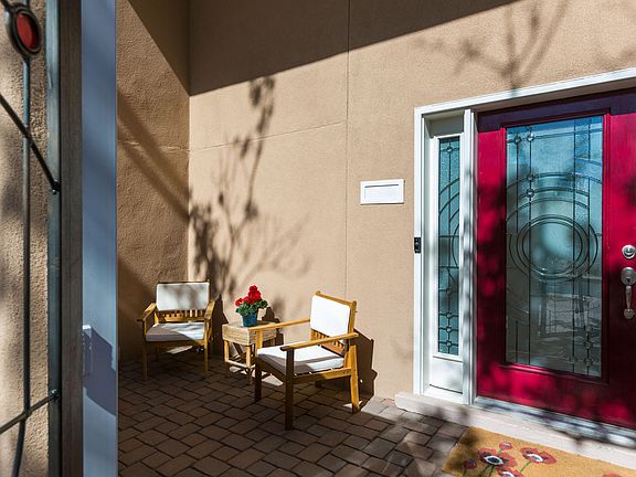 5th image of 4529 Altura Pl NE