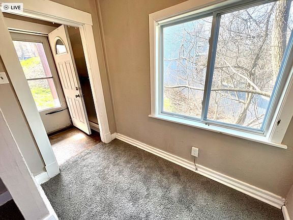 4th image of 406 Grace St APT 1