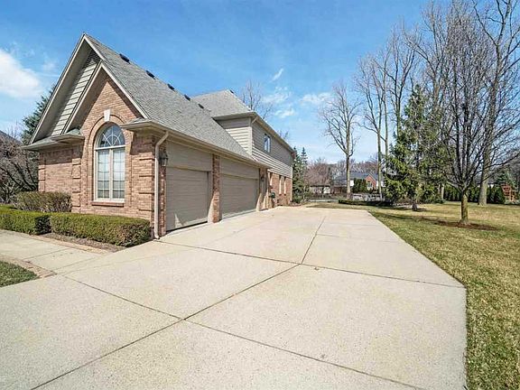 4th image of 52154 Highbury Ct