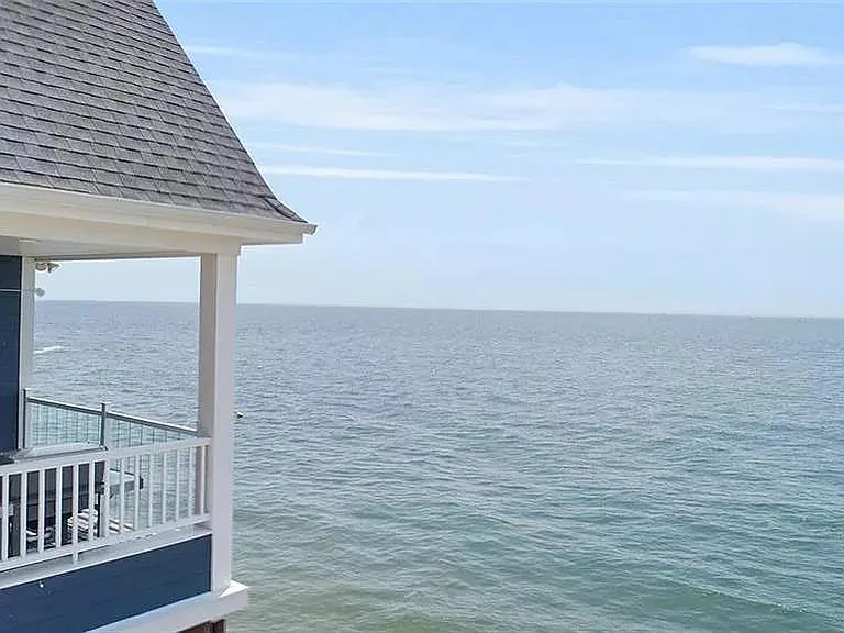 2155 Fairfield Beach Rd — Photo 16