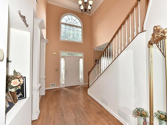 5th image of 1448 Macy Ln